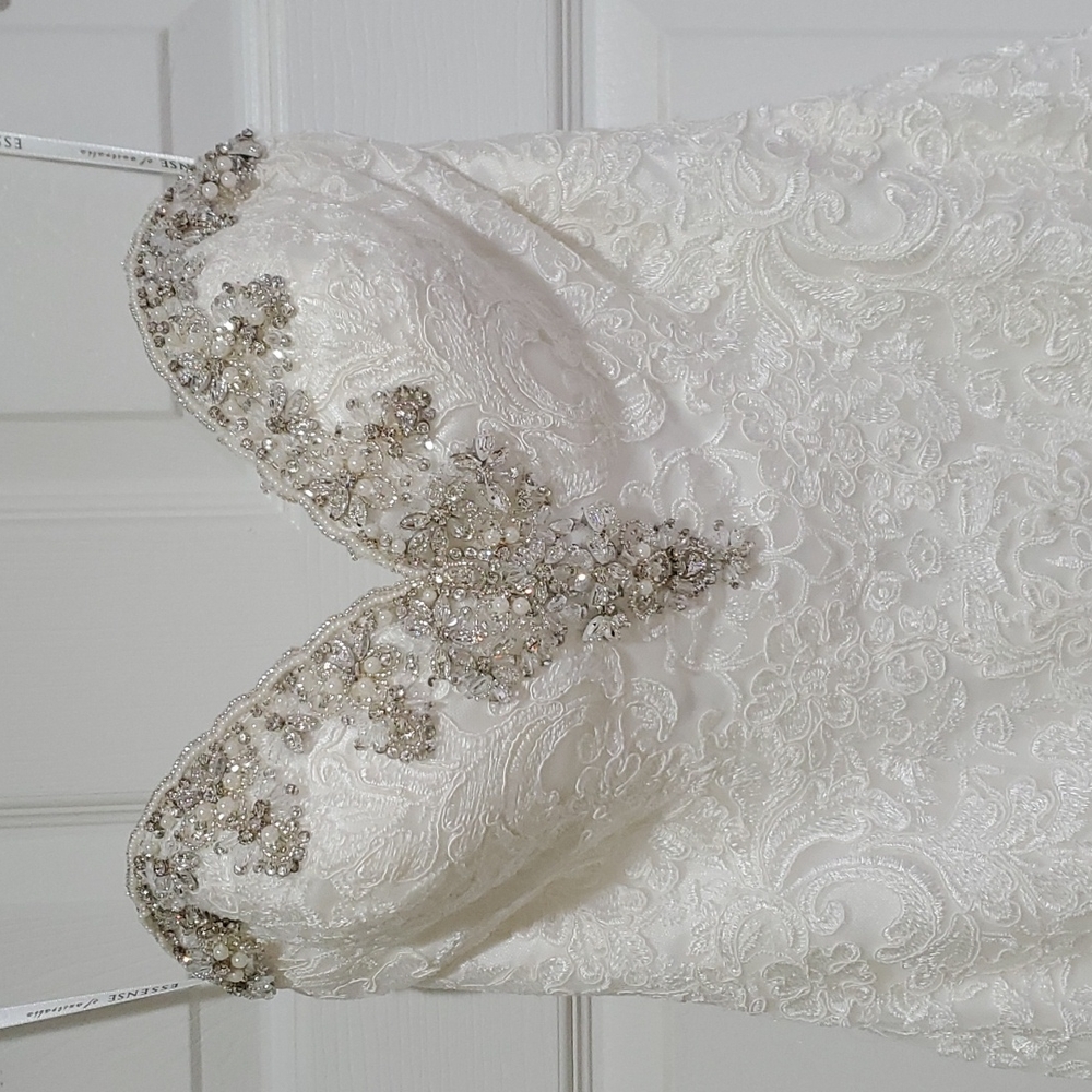 Essense of Australia Wedding gown